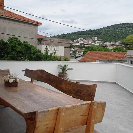Mit Balkon By Interhome *