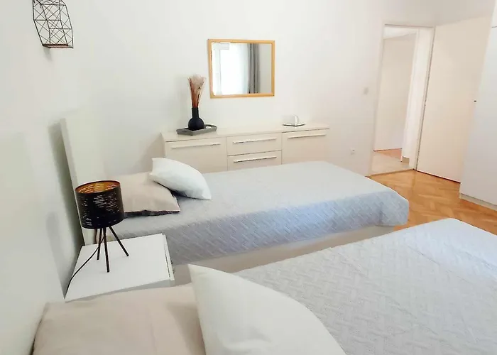 Mit Balkon By Interhome Marina