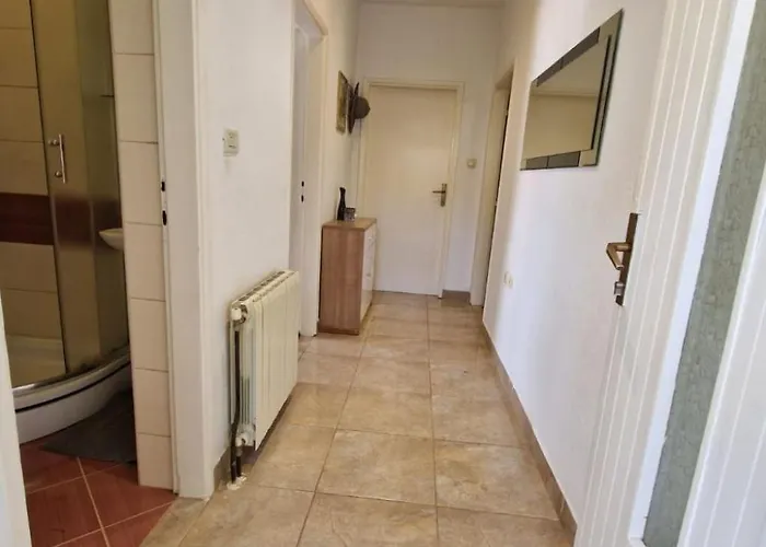 Mit Balkon By Interhome Apartman Marina